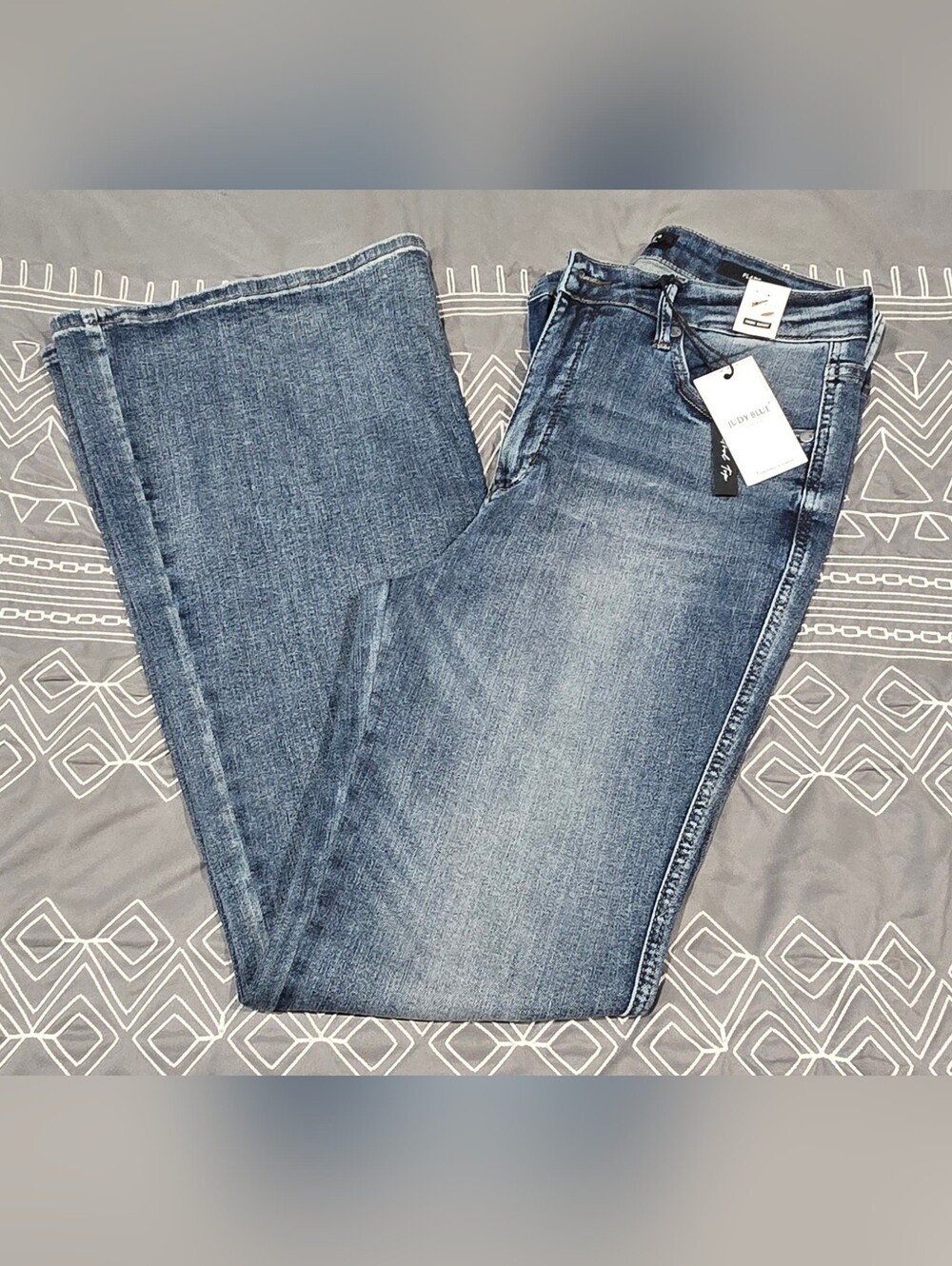 Judy Blue High Waisted Tummy Control Flare Jeans Size 13/31